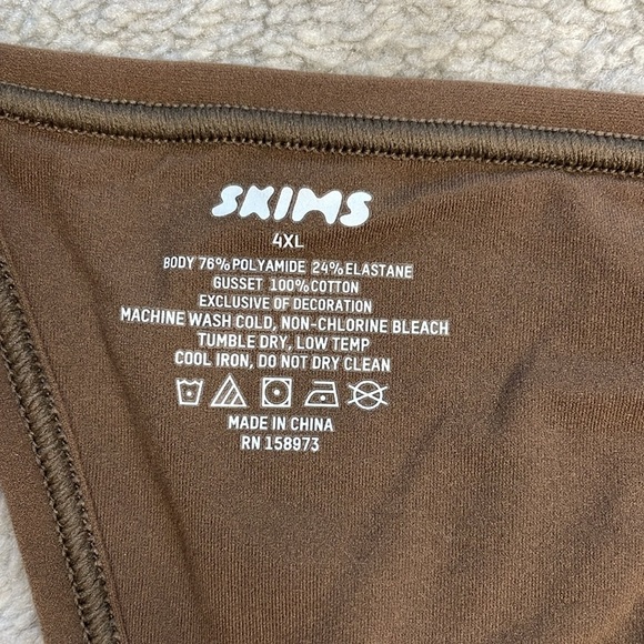 NWT Skims Fits Everybody T String Thong Undies Panty Brown Sz 4XL - Picture 4 of 4